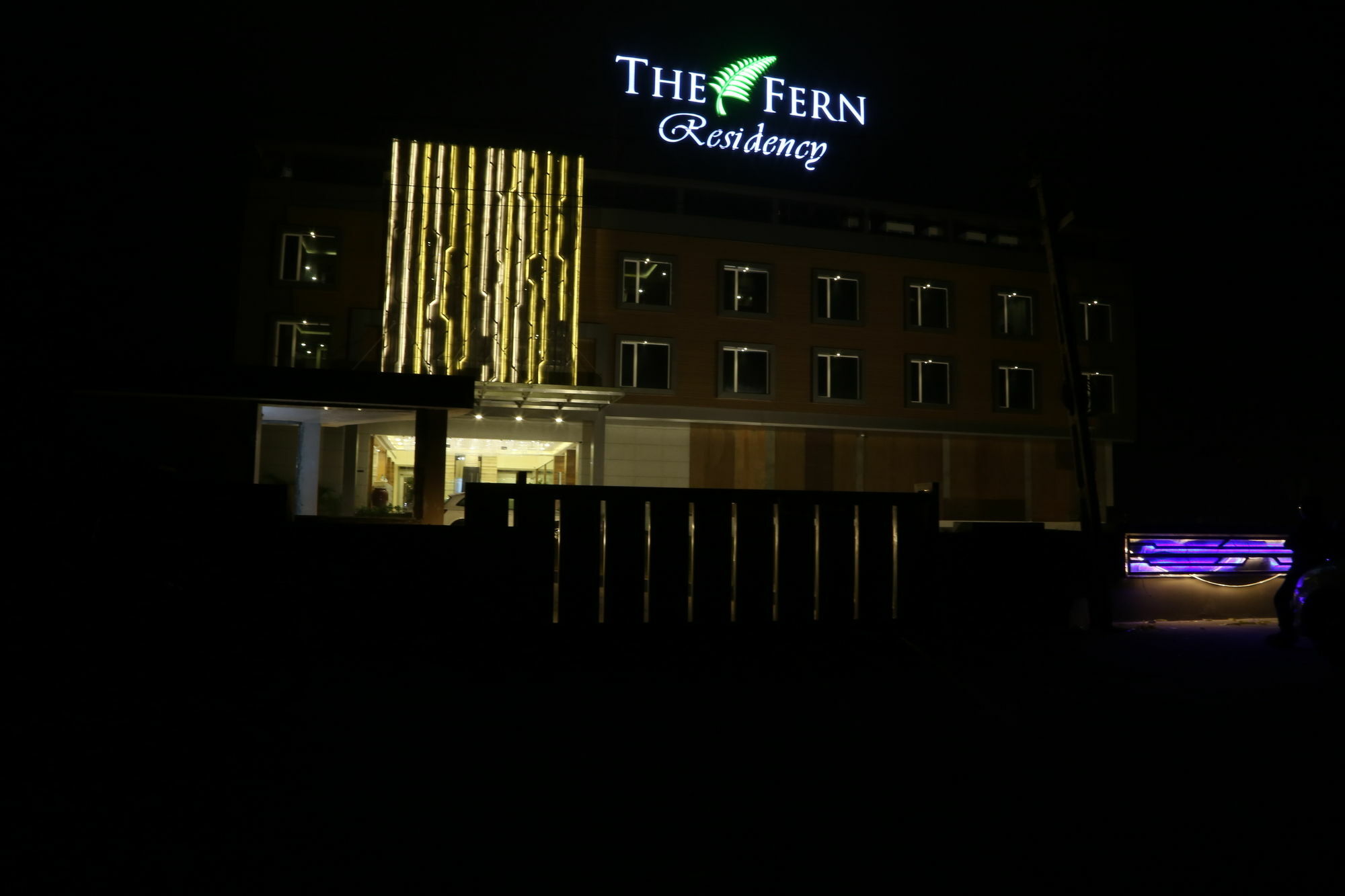 Готель The Fern Residency Mundra Екстер'єр фото